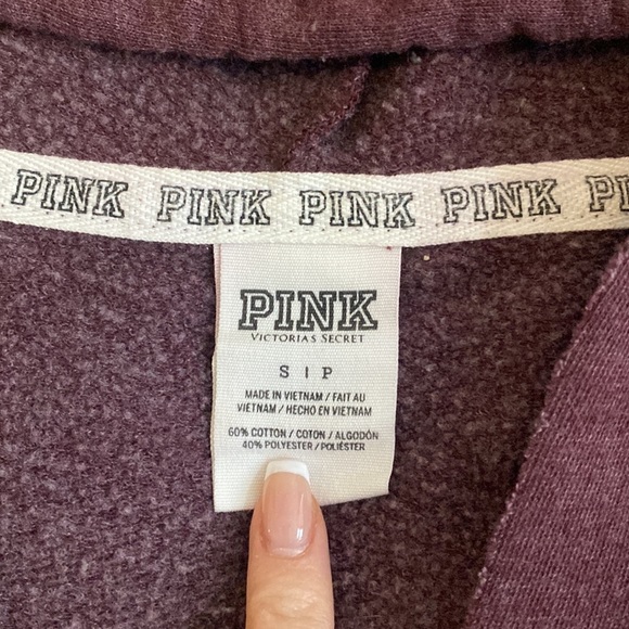 𝅺Love Pink Over Sized Sweater - Picture 2 of 7